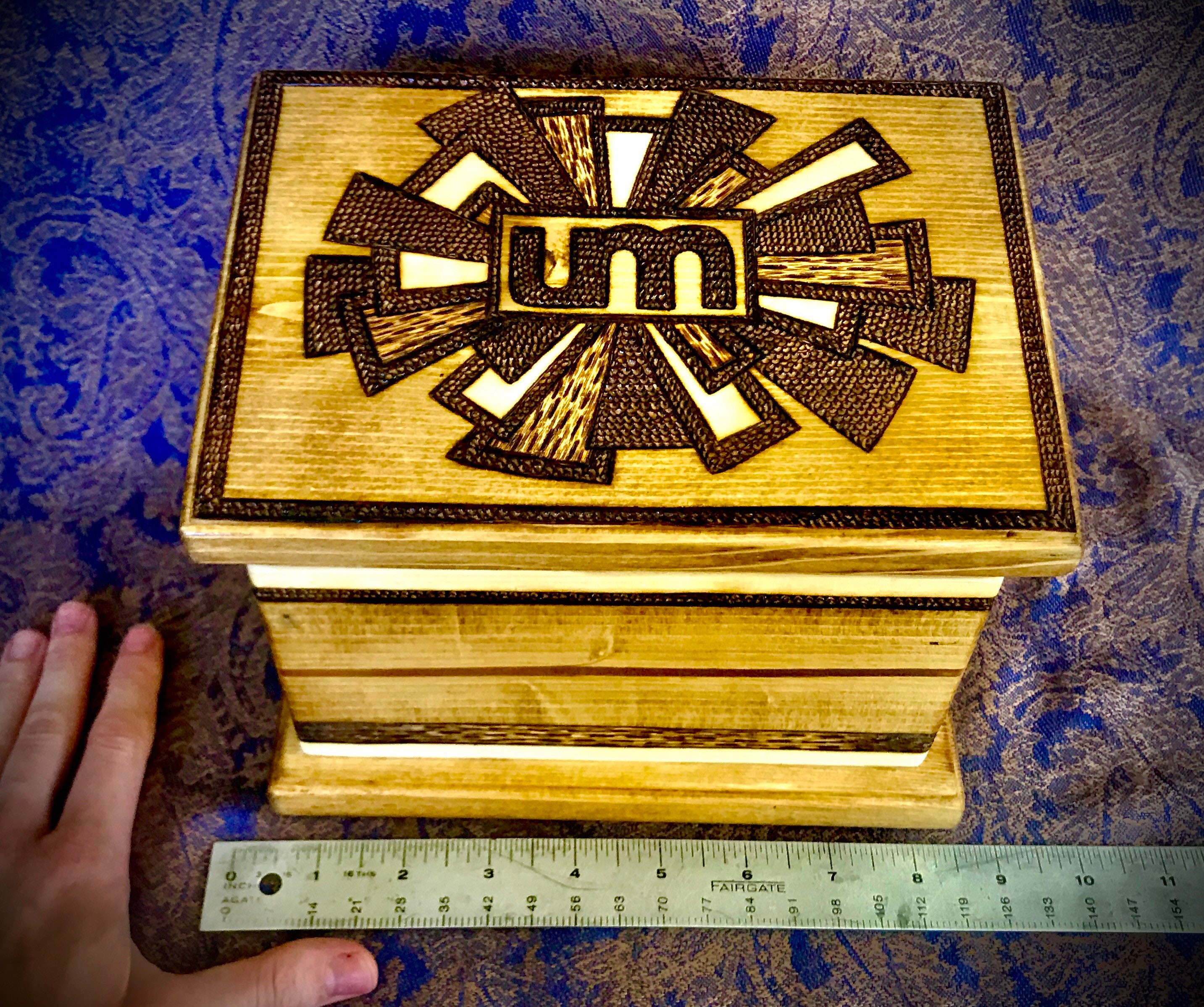 Caja de madera con leña a mano PERSONALIZADA | Etsy