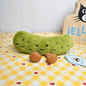 Jellycat Amuseable Pickle Soft Toy – New With Tags & Matching Gift Bag_