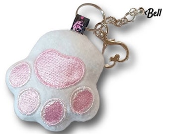 White felt cat paw with Pink toe beans key/bag/zipper charm