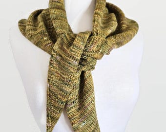 Triangle Bandana Knitting Pattern: Beginner Neckerchief (PDF Pattern)