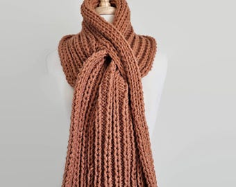 Chunky Rib Keyhole Scarf Knitting Pattern: Beginner Easy Knit (Video Instructions)