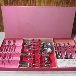Flatware Flower Pattern Chapel Hill Vintage Superior Stainless USA Silverware Set Flatware Flower Pattern Chapel Hill Vintage Superior Stainless USA Silverware Set