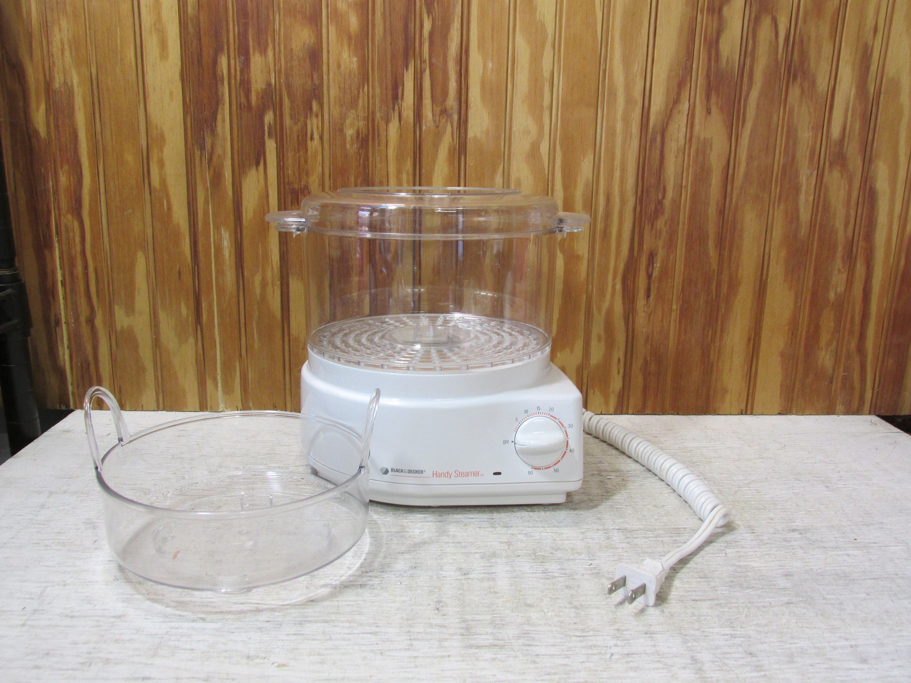 Vintage Black and Decker Handy Steamer- Food Steamer and Rice Cooker- Model  HS80- White