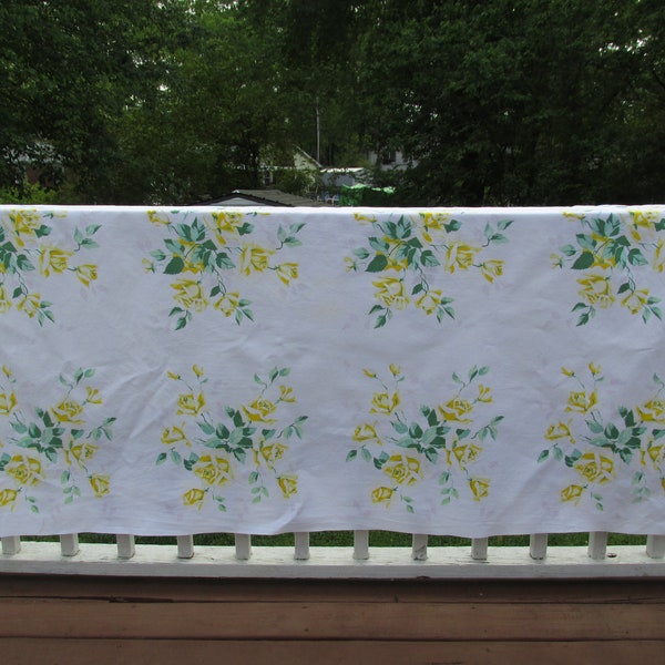 Vintage Pale Yellow Roses- Flower, Floral Design Tablecloth