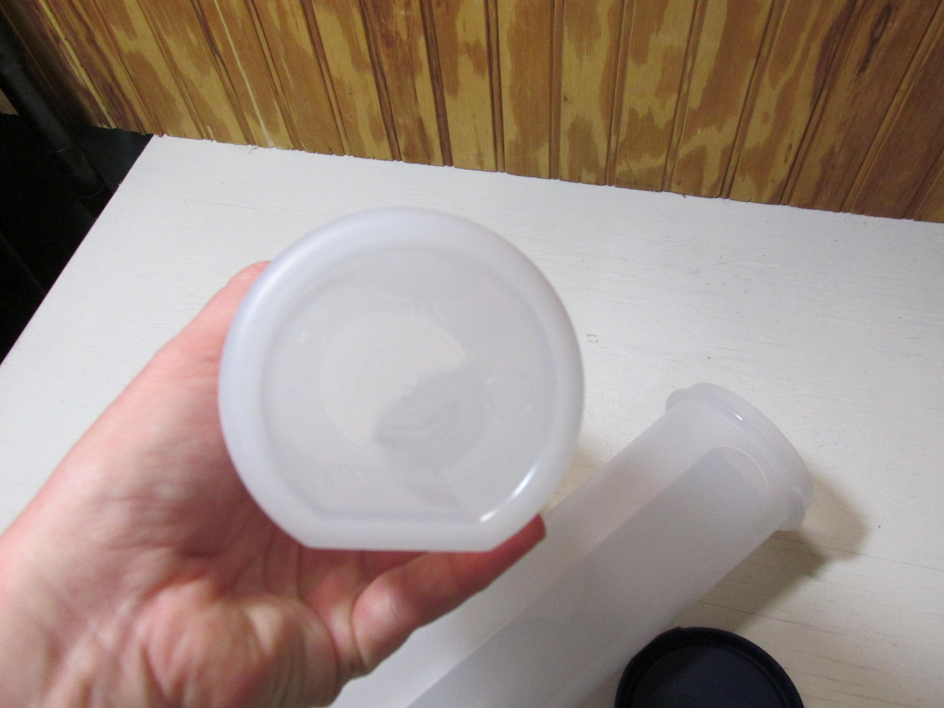 Boîte De Conservation Tupperware Pour Spaghettis - Cylindre Avec Couvercle Bleu - Étanche - Occasion