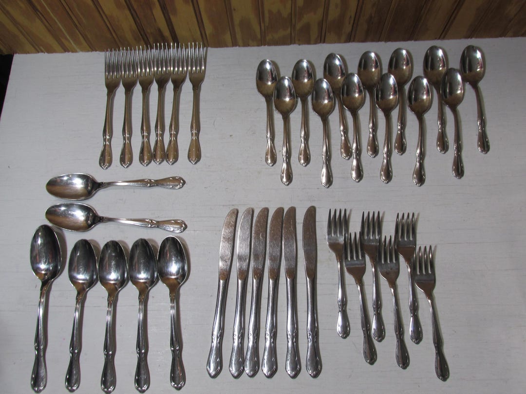 Vintage Rogers Cutlery Co. Stainless USA. Silverware Set Victorian