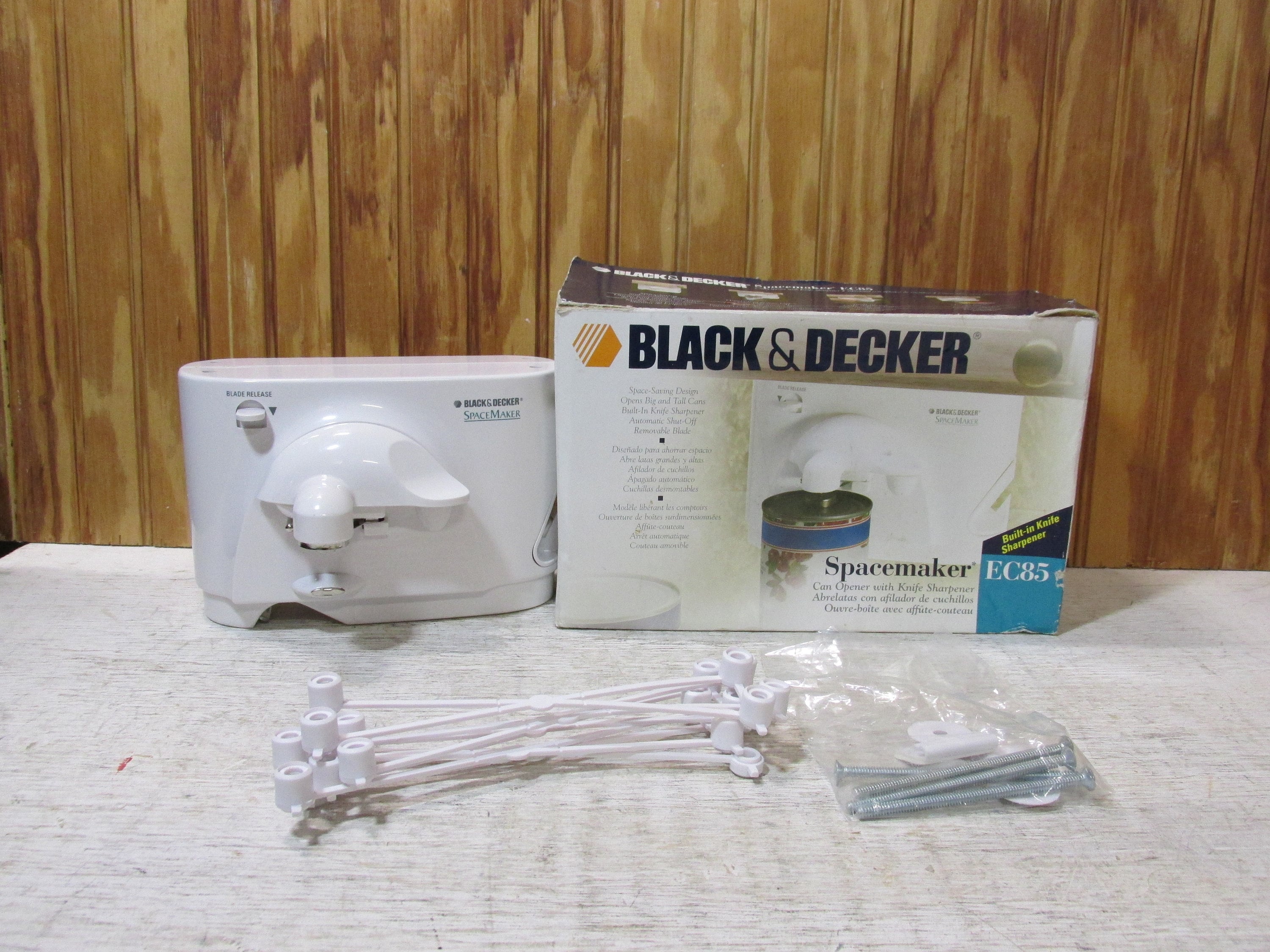  Black+Decker Spacemaker Under-the-Counter Can Opener : Home &  Kitchen