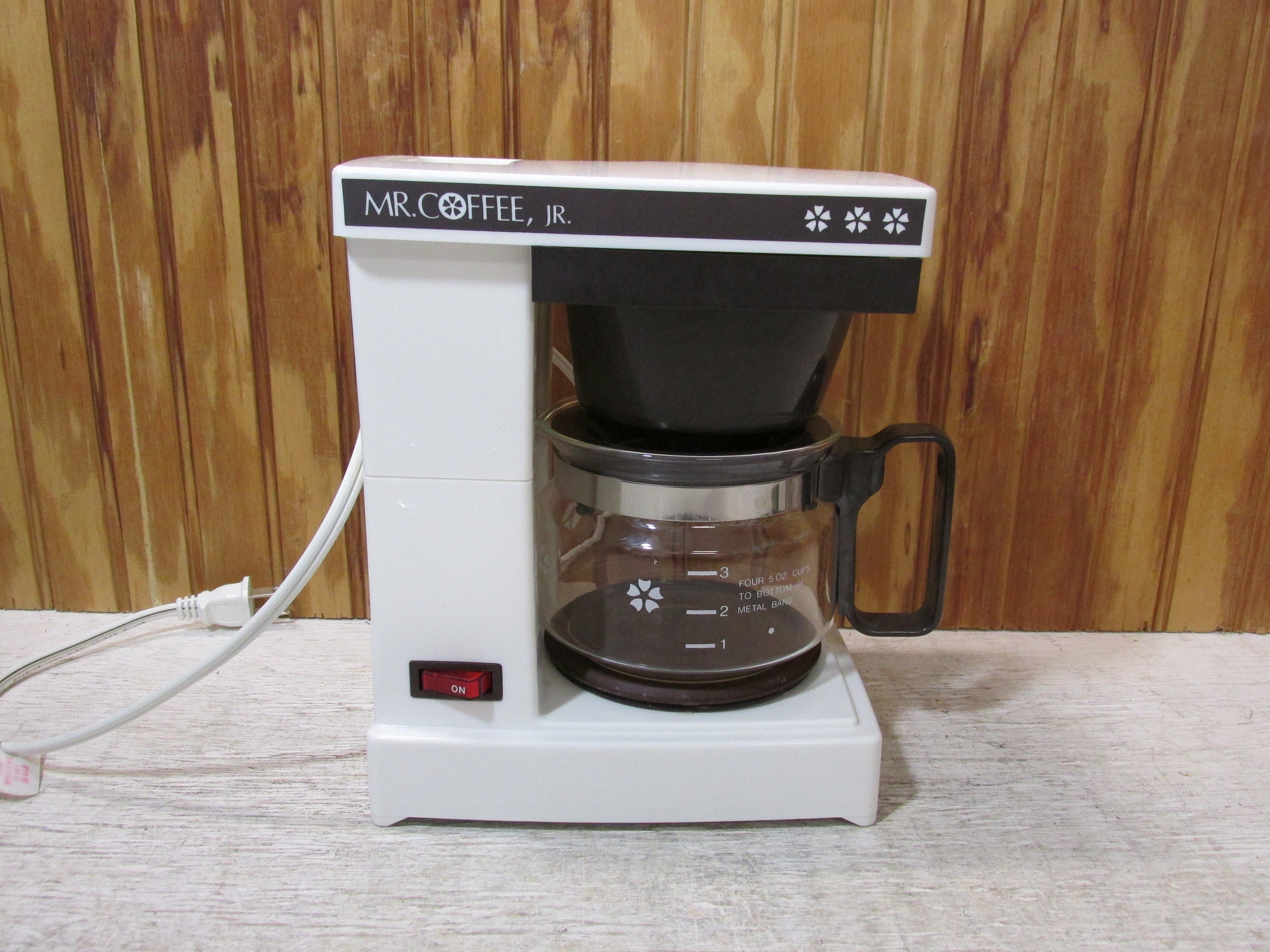 Vintage Mr. Coffee 4 Cup Coffee Maker Model JR-4 White 