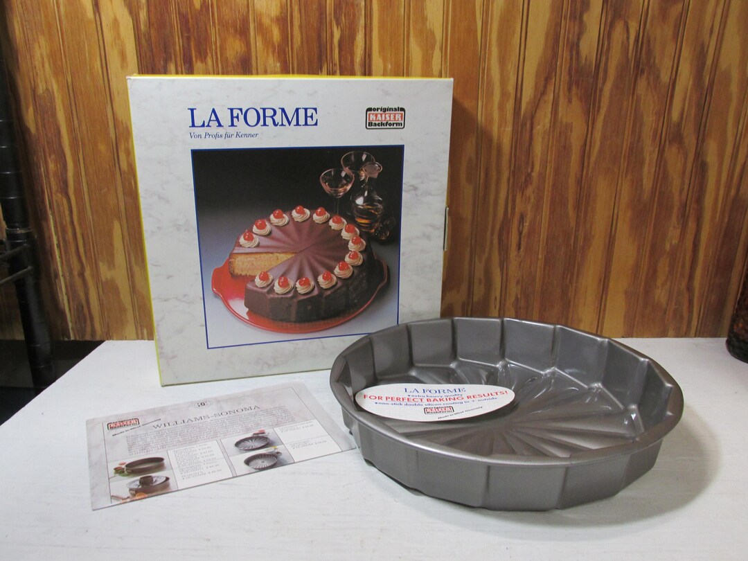 New-vintage La Forme Celebration Cake Pan Nonstick by Kaiser for