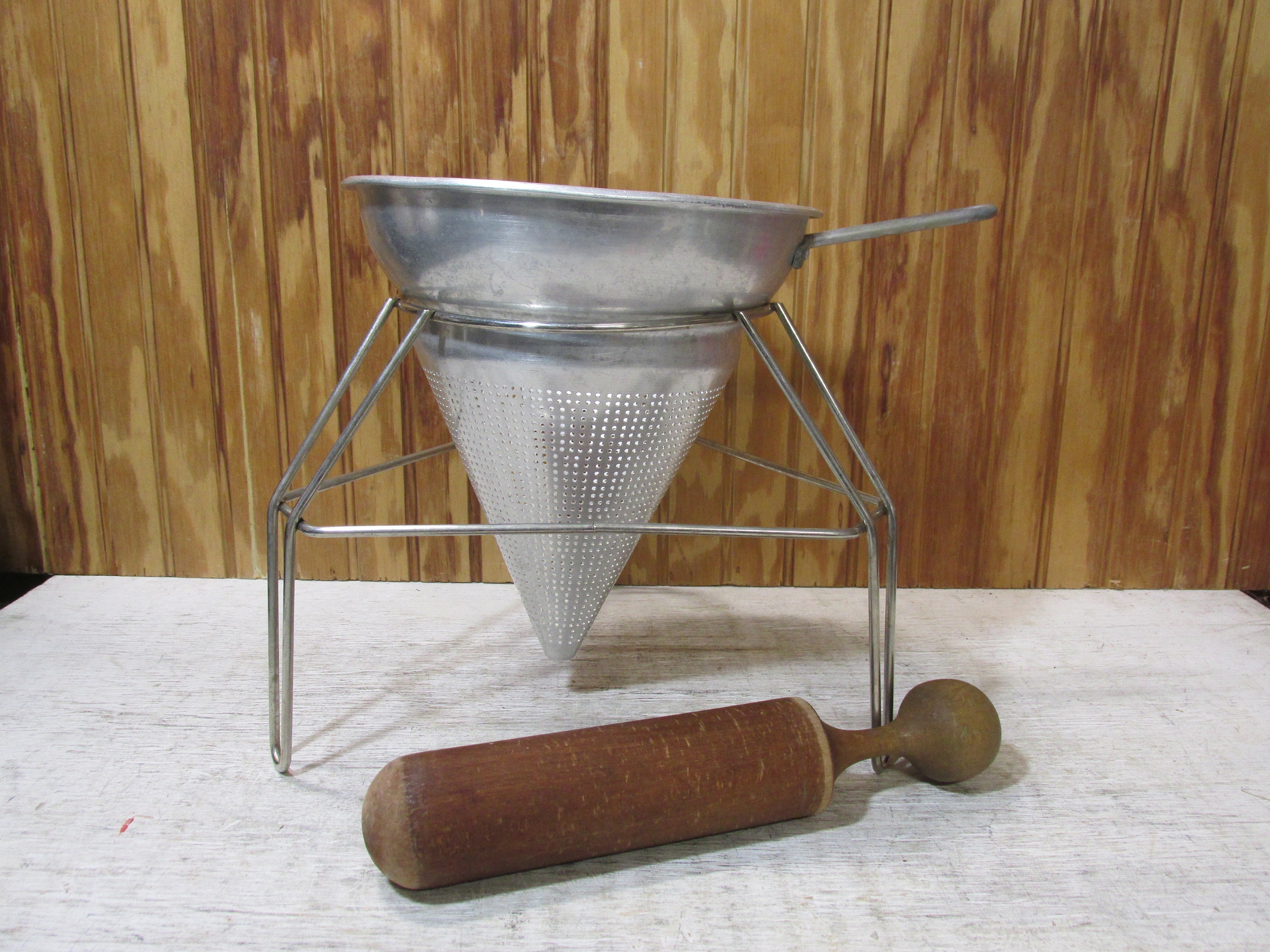 Vintage food grinder Flotte Lotte, Kitchenware, Retro Kitchen, Vintage  Collectible Kitchenware, Kitchen Industrial Decor, Iron Food Grinder