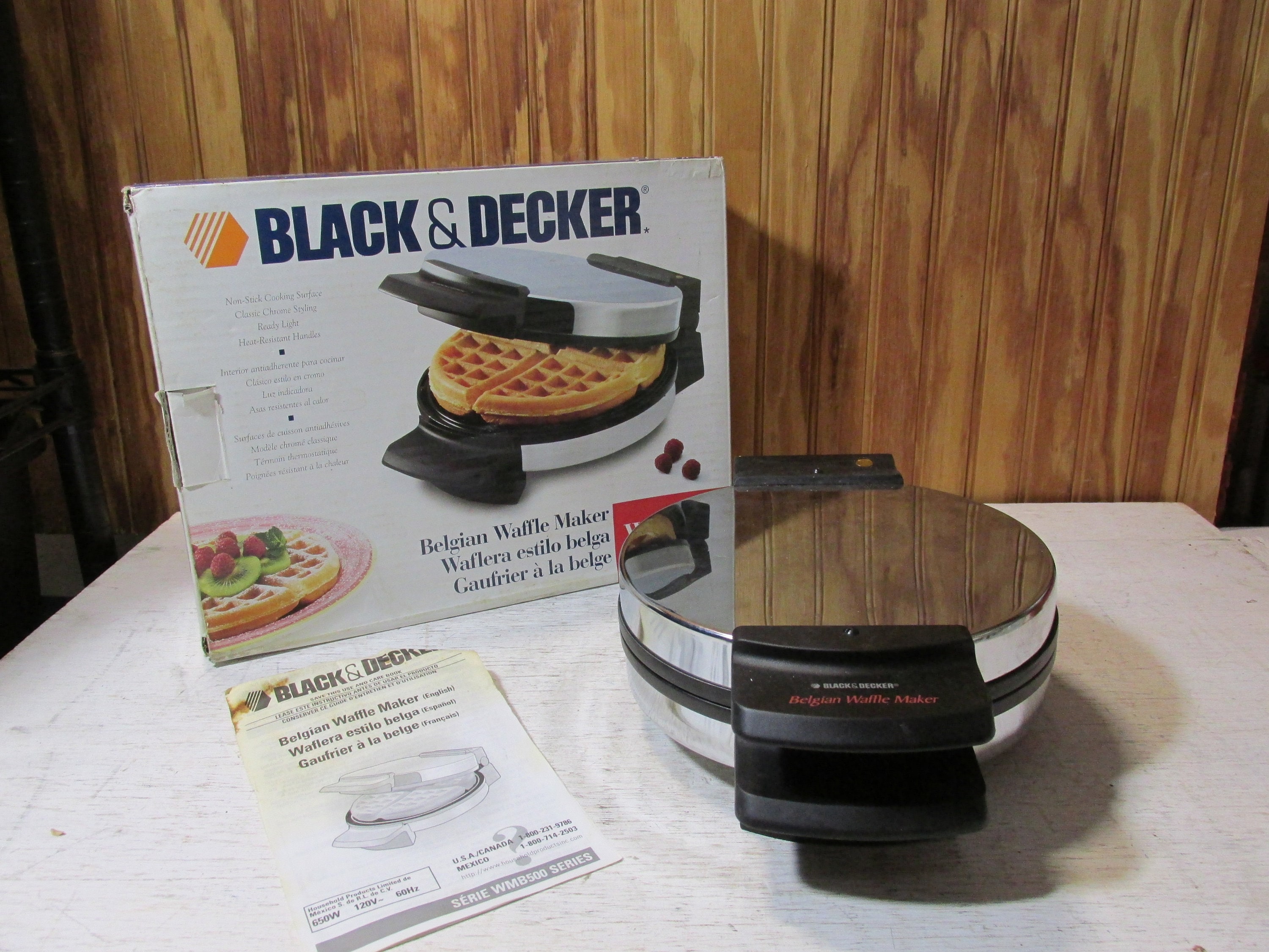 1999 Black and Decker Chrome and Black Belgian Waffle Maker WMB500 