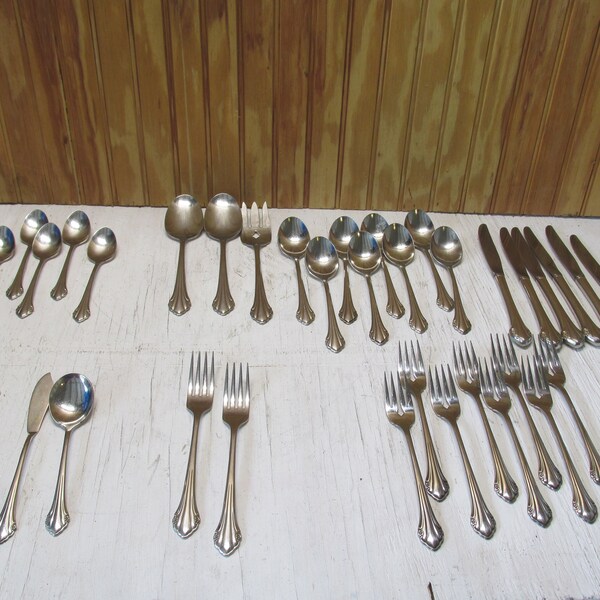 Vintage 1881 Rogers Stainless Oneida LTD. Silverware Set-Flower Pattern