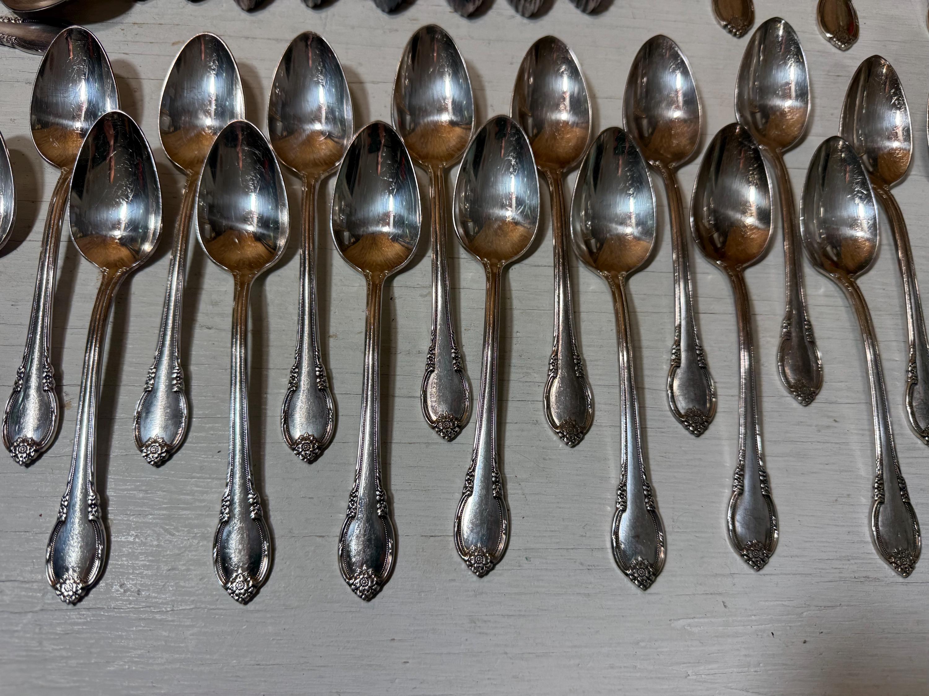 Vintage 1847 Rogers Bros IS Remembrance Silverplate Silverware in