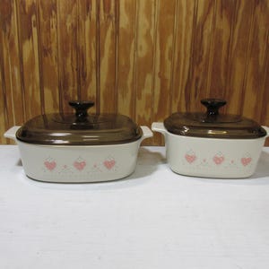Vintage Set of  Corning Ware Forever Yours Casserole Dishes With Lids- Square- Pink Hearts a-1 1/2-b 1.5 Liter and a-2-b 2 Liter