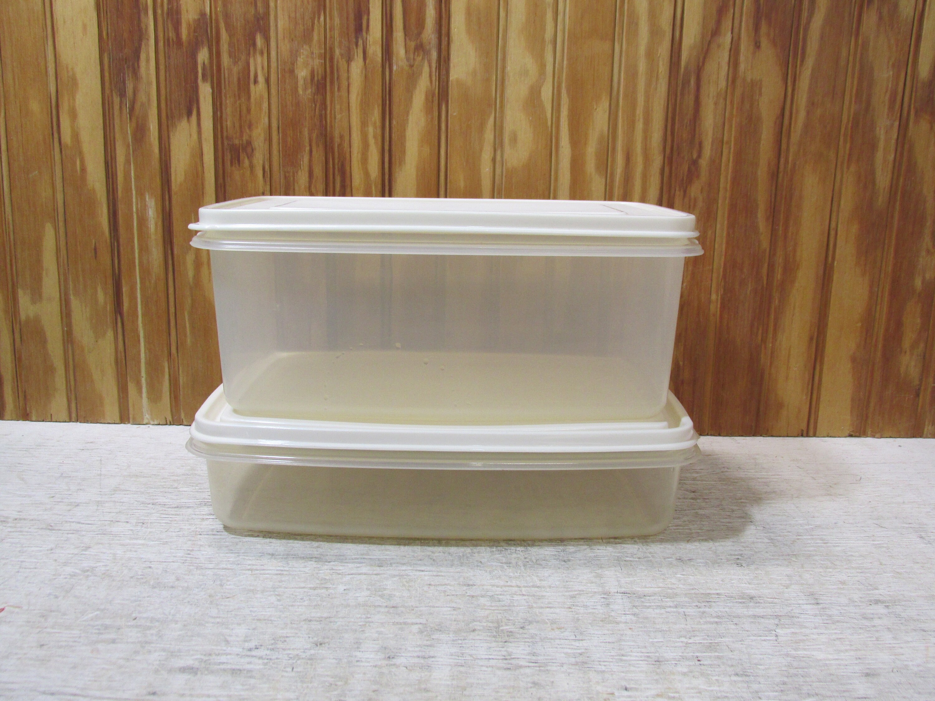 Set of 2 Rubbermaid Servin' Saver Rectangular Storage Containers