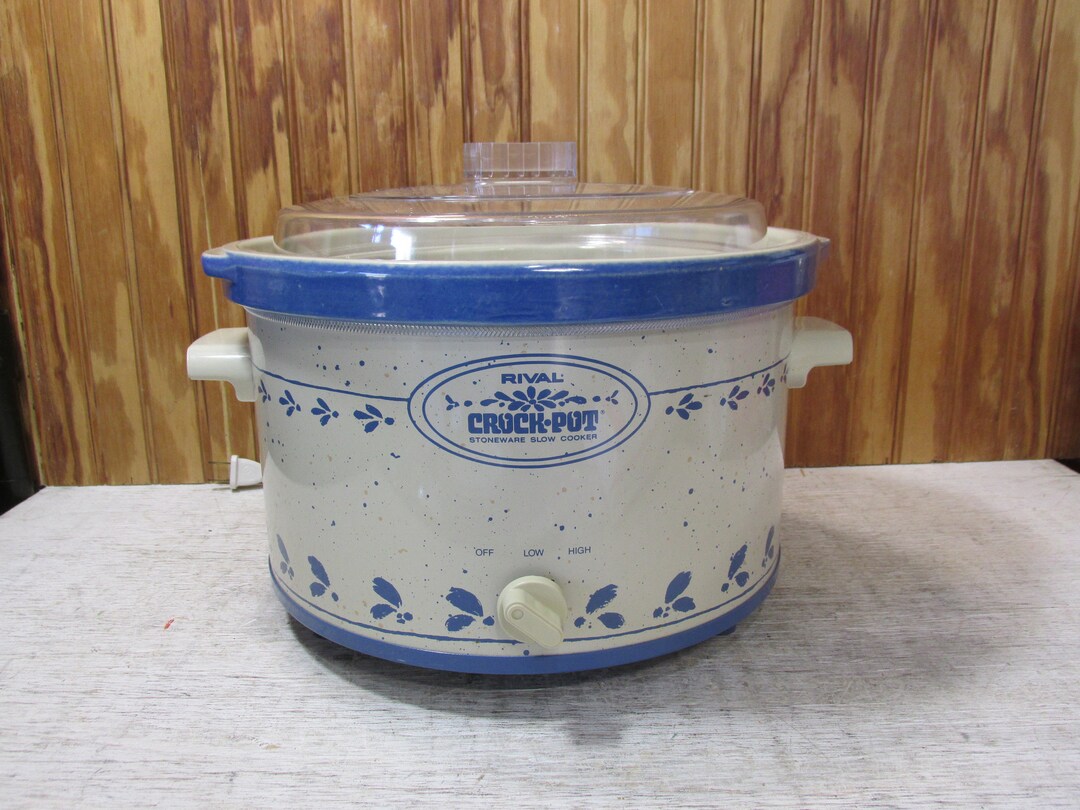 Vintage Rival Crock Pot Slow Cooker Beige and Blue and Blue Crock 5