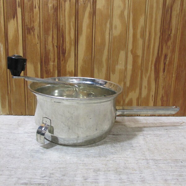 Vintage Foley Food Mill Kitchen Canning Equipment- 2 Quart- Juicer- Strainer