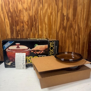 NEW- Vintage Pyrex Vision Ware/Visions Amber 1.5 L L Pot-Sauce Pan With Lid