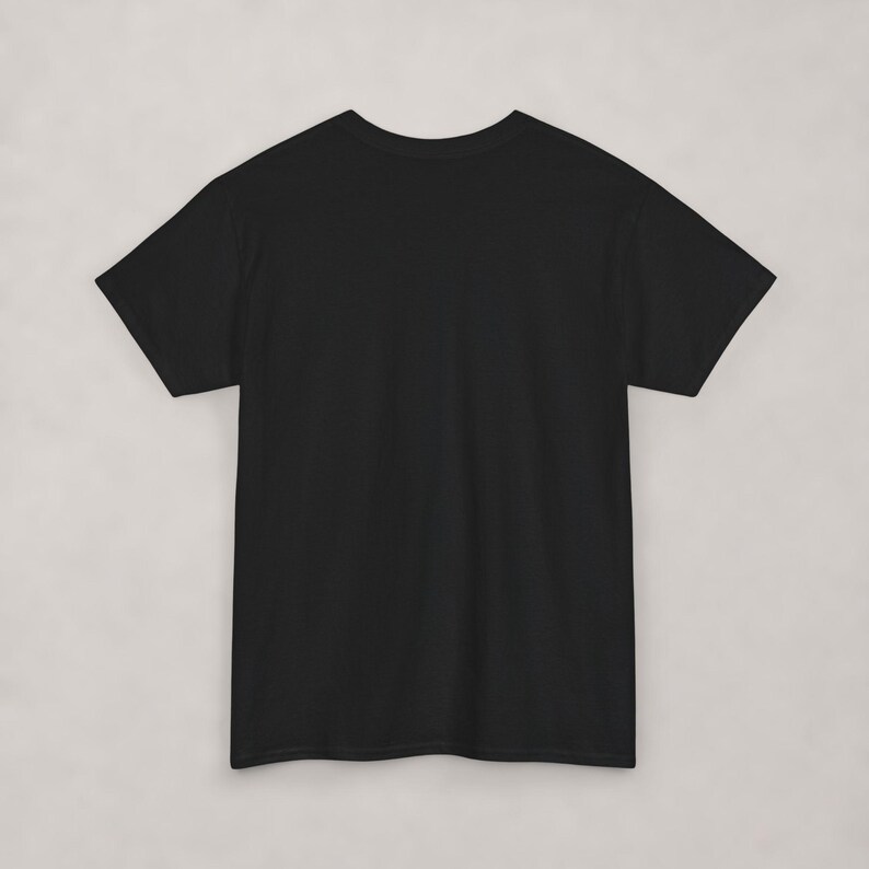 Camiseta divertida de gato mago / Lindo gráfico de gatito mago con cita de bola de fuego / Meme de fantasía gótica para camisetas negras imagen 2