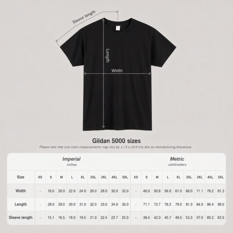 Puede incluir: Una camiseta negra Gildan 5000 con medidas. El ancho var&iacute;a de 46,0 a 81,3 cm, el largo de 71,1 a 89,0 cm y el largo de la manga de 38,4 a 63,5 cm. La tabla de tallas tambi&eacute;n incluye medidas imperiales.