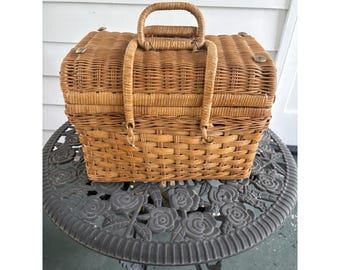 Vintage Wicker Rattan Picnic Basket w/Handles & Tablecloth In Great Condition!