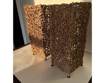 VTG Mid Century Modern Wicker Quadrat Design Footed Lampenschirme Boho Selten