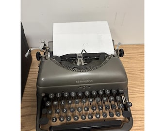 VTG 1940s Remington Rand Model Deluxe 5 Portable Typewriter W/Case Works