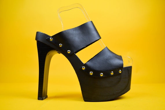 90s Does 70s Black Leather Rivets Wooden Platform