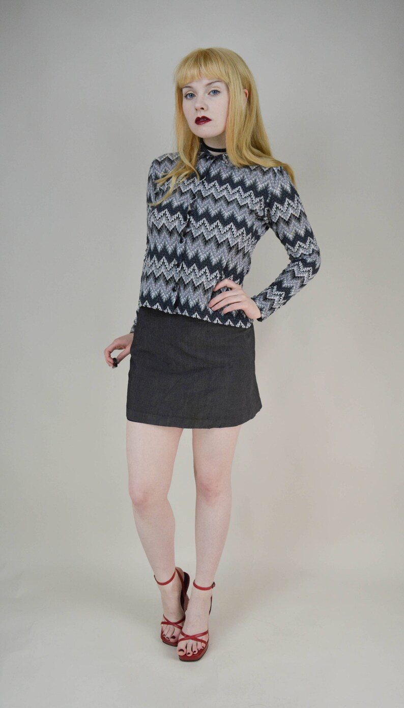 90s Grey Chevron Zig Zag Stretchy Shirt Blouse S