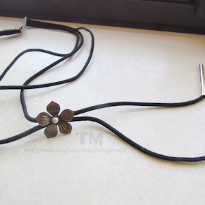 The Flower Girl - Final Fantasy VII Remake Inspired Aerith&#39;s Necklace