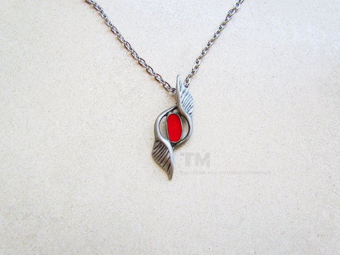 Game Devil May Cry Dante's Amulet Necklace Red Crystal Pendant