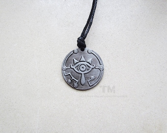 Eye of the Sheikah - The Legend of Zelda Inspired Necklace or Keychain