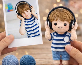 Personalisierte häkeln junge Puppe benutzerdefinierte Foto Geschenk Amigurumi Mini Me Andenken Spielzeug