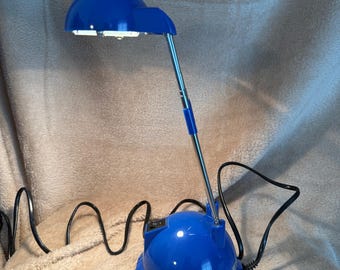 Lámpara de escritorio vintage de IKEA Espressivo.