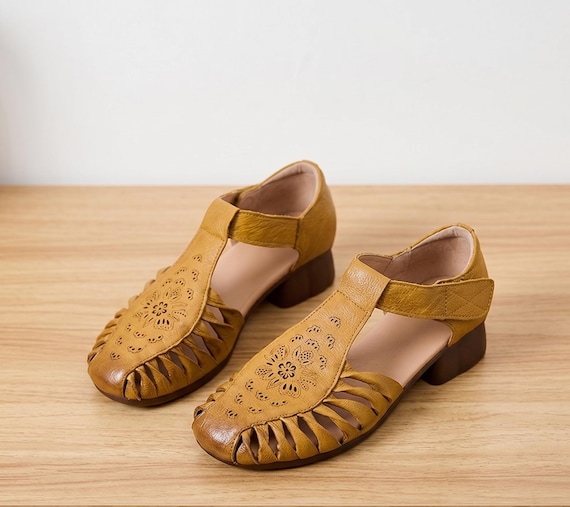 Vintage Style Leather Sandals, Floral Cutout T-Strap Mules, Bohemian Summer Footwear