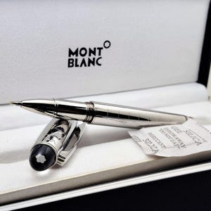 Bolígrafo Montblanc Star Walker negro con tinta de rodillo, totalmente plateado, reacondicionado.