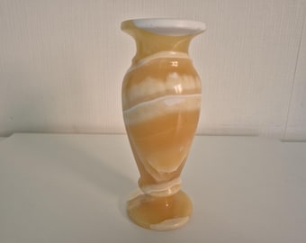 Beautiful alabaster vase, Egyptian alabaster, honey onyx, handcrafted stone vase, elegant home decoration, 21 cm high