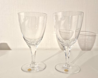 Set of 2 vintage Josephinenhütte wine glasses, hand-cut crystal glass, luxury goblet style, with original label, 17 cm