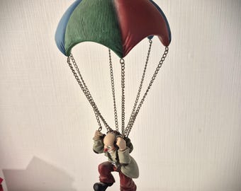 Gilde Clowns Hanging Figurine "Parachutist" - Hand-Painted Resin - Rare Vintage Decor - Comedy Collection