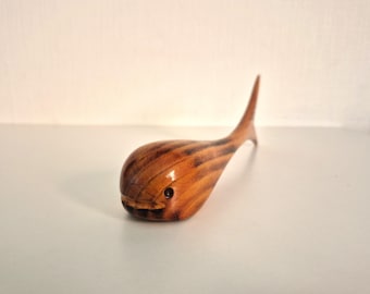 Vintage wooden whale bottle opener, hand-carved kitchen utensil, nautical decoration, unique gift for collectors