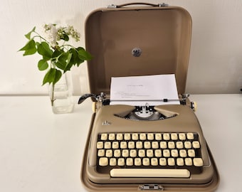 Macchina da scrivere Adler ABC d'epoca - Germania Ovest anni '50 - Revisionata, inchiostro e custodia nuovi - QWERTZ