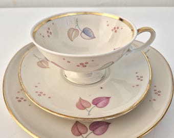 Vintage Schirnding Bavaria porcelain 3-piece place setting - pastel leaf design with gold rim - 1950s/60s design