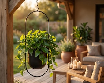 Black Metal Hanging Planter with Chain – Nordic Oval Frame Ceiling Plant Holder for Indoor & Outdoor Boho Home Decor