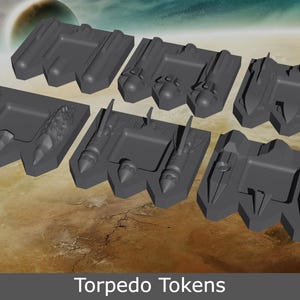 Puede incluir: Un juego de tres tazas de cerámica con un acabado moteado y mate. Las tazas son de color crema, gris claro y gris oscuro. Cada taza tiene un diseño simple y minimalista, perfecto para café o té.