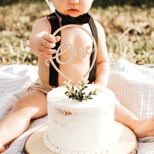 Découpage personnalisé pour 1er anniversaire de bébé, un gâteau pour premier anniversaire, une décoration de gâteau Smash un an pour son premier anniversaire image 1