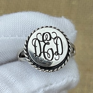 Round Signet Ring Sterling Silver Personalized Monogram Engraved Ring Round with Rope Edge Rope Trim Ring