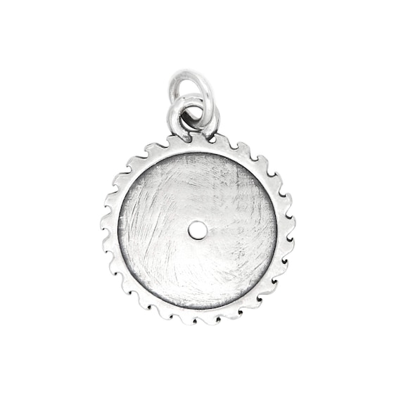 Saw pendant deals