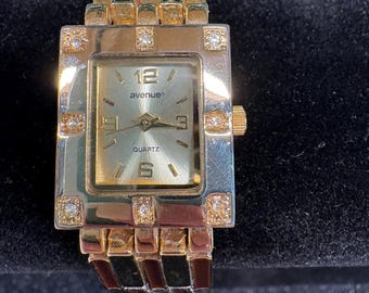 Vintage dames Avenue quartz-jurkhorloge