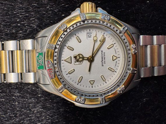 Vintage Ladies TAG Heuer 4000 Series Professional Wristwatch View 5
