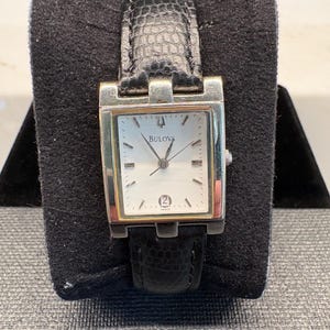 Vintage Ladies Bulova Tank Style Wristwatch